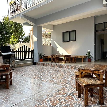 Hanna'S Hostel Берат Екстер'єр фото